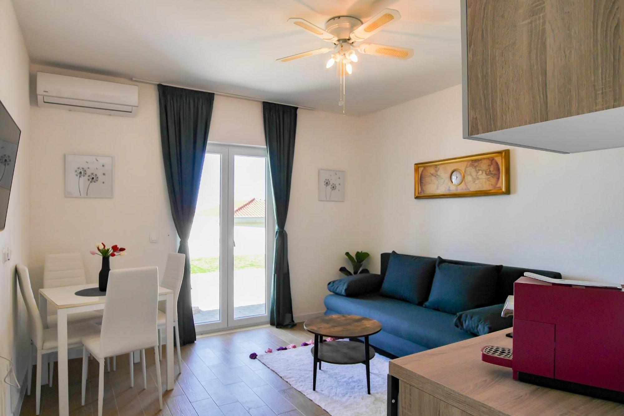 Villa Stipe Jesenice  Ngoại thất bức ảnh