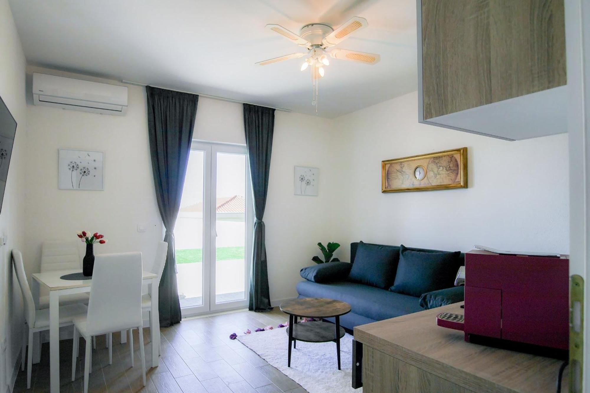 Villa Stipe Jesenice  Ngoại thất bức ảnh