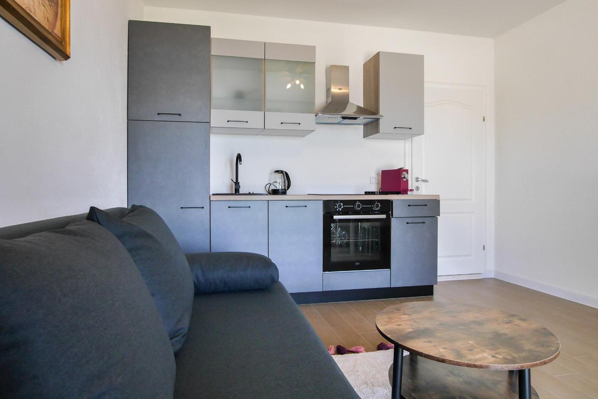 Villa Stipe Jesenice  Ngoại thất bức ảnh